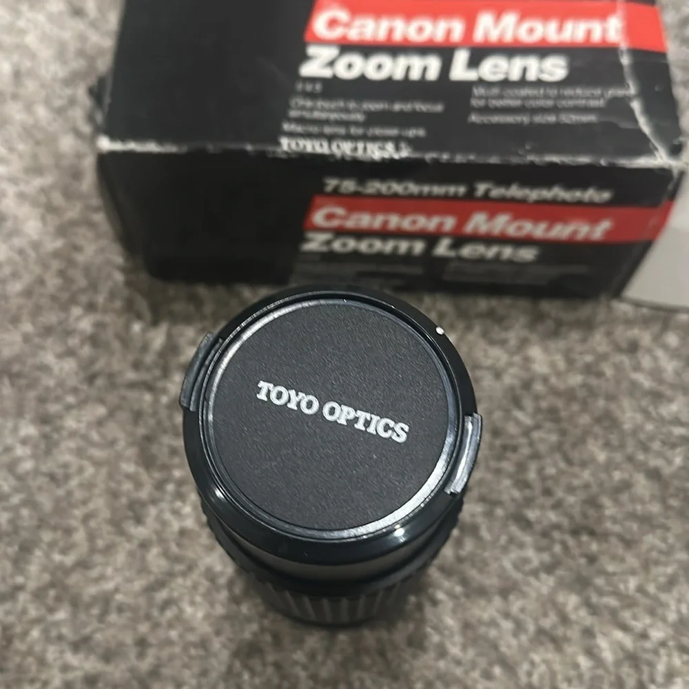 Canon 75-200mm Telephoto Lens - Black and Red